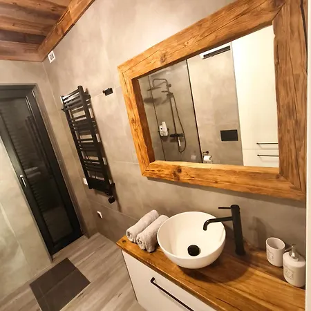 Korbielovka Z Sauna بيت للعطل كوربييلوف